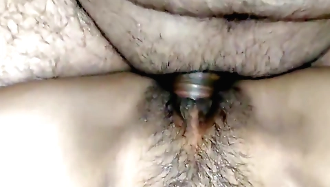 Indian hairy girl gets massaged by a guy in amateur