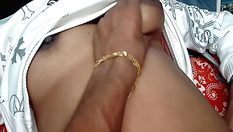 Indian girl is anal on the bedroom couch with a guy