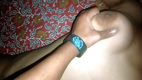 Indian with a tasty mouth is getting her mouth filled