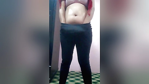 Indian girl gives a handjob to herself in her room