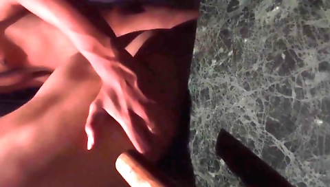 Indian girl in a housewife outfit got on with a dick