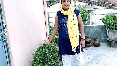 Indian woman with natural hair gets her wetness erased