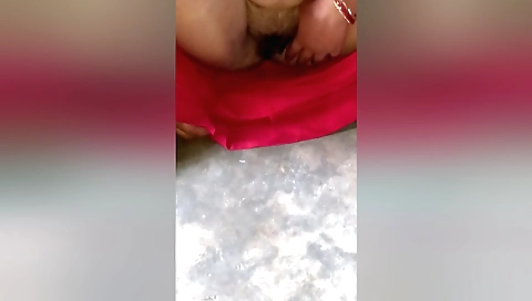 hairy indian babe shows her natural body in sexy solo sex