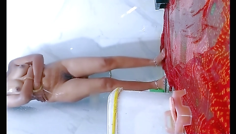 Hairy brunette amateur milf porn clip in the shower