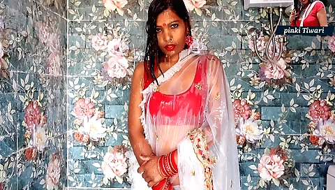 Stunning indian girl masturbating in her 18+ video