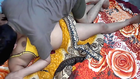 Indian chick is having fun with her guy in hd video