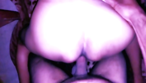 Asian milf gets penetrated by a hot guy in amateur porn