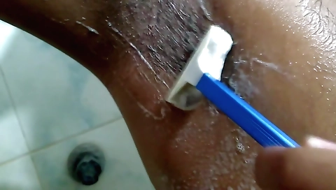 Indian bhabhi creampie and cumshot on her hairy ass