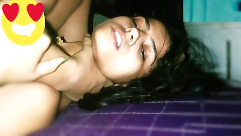 Indian amateur girl fucked by her boyfriend in webcam video