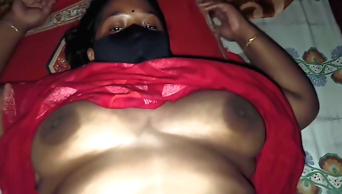 Mature stepsis sucks and fucks her lover in the kitchen