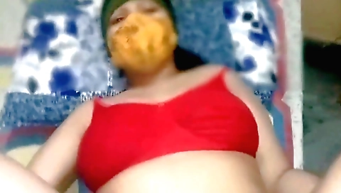 Indian chick with a hot body takes a nice hard dick