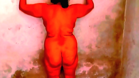 Big booty brunette mature with sexy lingerie sucking her cunt