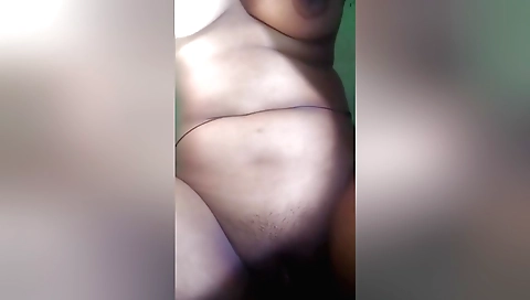 Indian girl masturbates after she gets her hairy pussy stretched