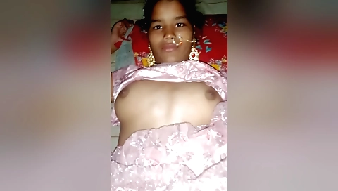 Indian amateur video shows me fucking my shaved pussy