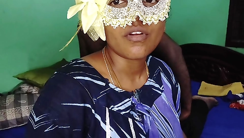 Sexy amateur brunette in the morning with hairy pussy