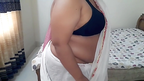 Indian wife gets her husband's dick in her cunt and behind