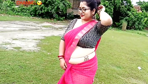Indian chick rides her lover in a sexy outdoor scene