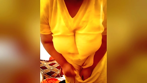 Indian solo female video showing a big boobed girl
