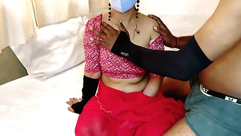 Pissing desi bhabhi with her lover in oyo (hindi audio)