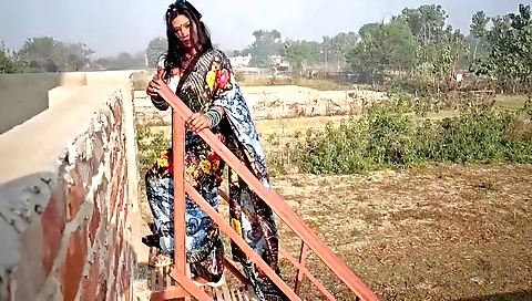 Brunette in her bedroom with a large booty and a ponytail