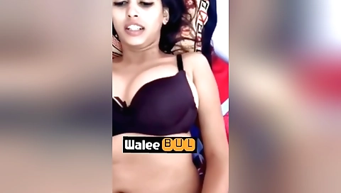 Indian brunette gets fucked in her pussy in amateur porn