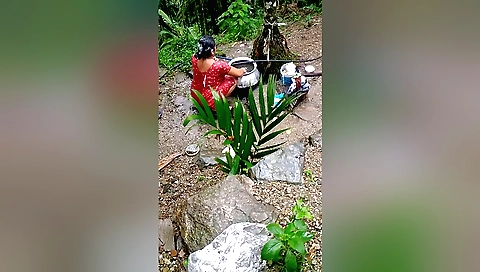 Mature babe has a great time having fun with a guy