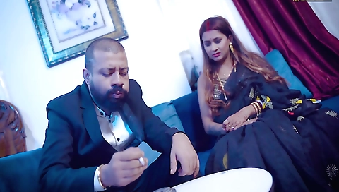 Desi tharki lawyer seduces an innocent babe for hardcore sex