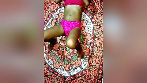 Indian girl has fun with her friends in homemade video