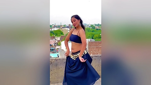 Horny virgin stepdaughter in the outdoor solo video