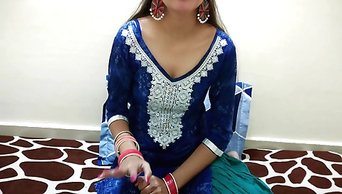 Indian girl masturbates and shows off her body in webcams