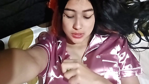 Brunette works with someone else until she gets a new phone