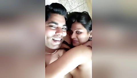 Indian babe fucks in front of the webcam  in a hot position