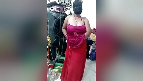 Indian solo female video showing her body and a nice body