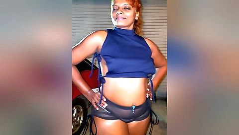 Stunning indian milf seduces the viewer in the camera