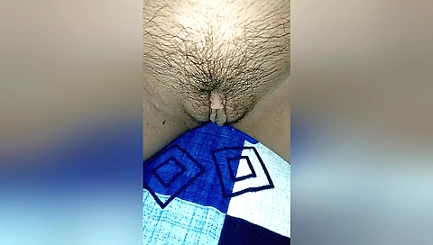 I am doing an erotic amateur video with some hairy pussy